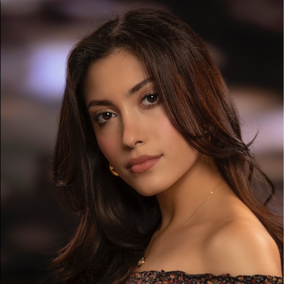 Meet your Posher, Giulianna - Picture 1 of 1